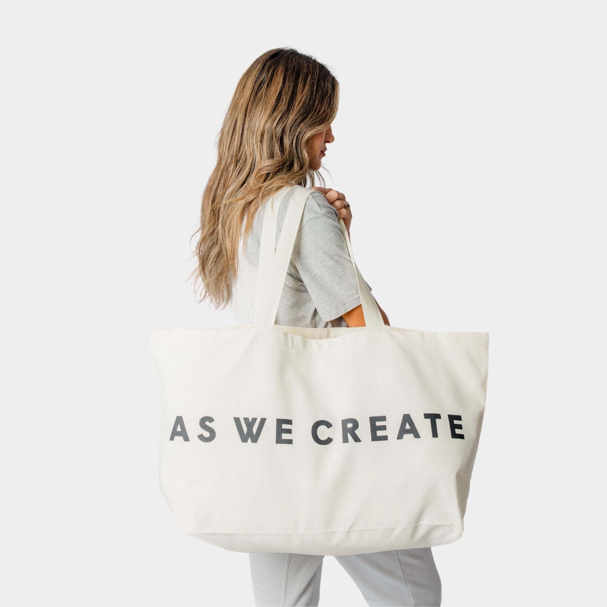 TOTE  - White